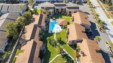 Building Photo - 1589 Greenlea Dr