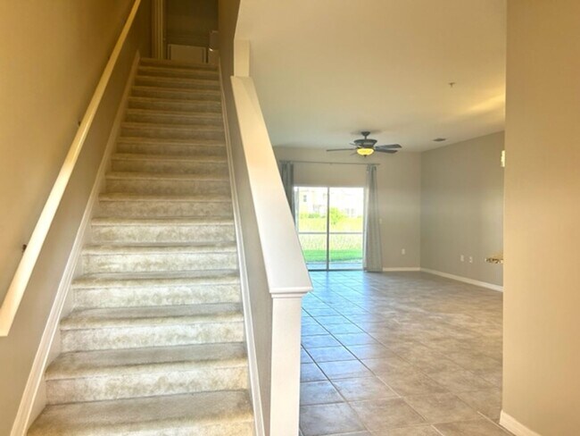 Foto del edificio - 3 2.5 - TOWNHOUSE IN PARKRIDGE - CLOSE TO ...
