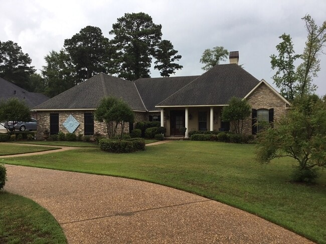 Building Photo - *BEAUTIFUL WOODLAKE SOUTH*BENTON*