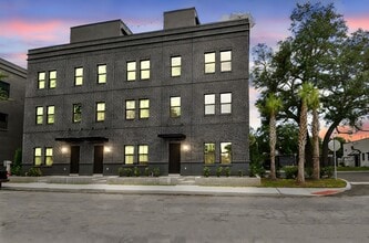 Building Photo - 1218 E Kay St
