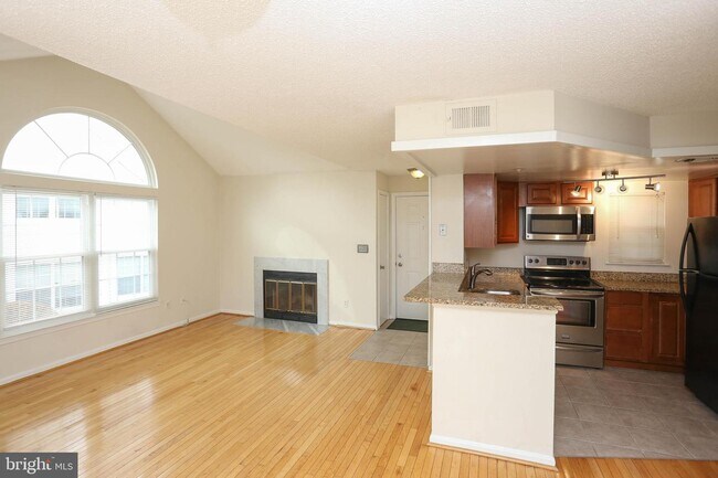 Building Photo - 14225 Bowsprit Ln