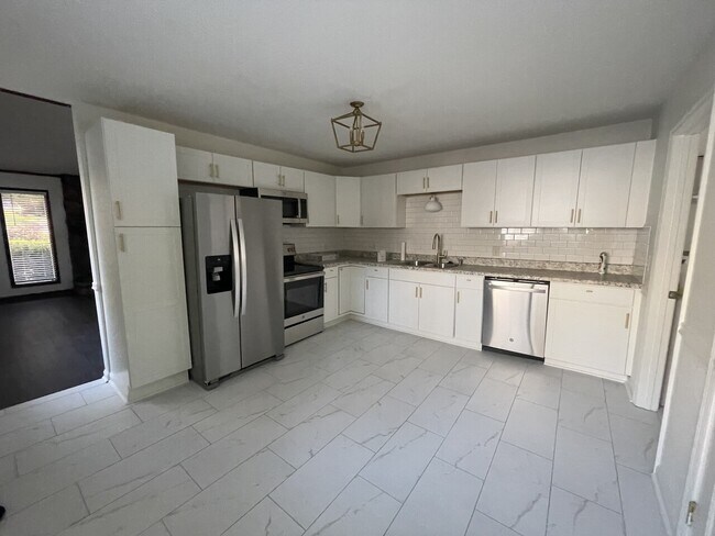Building Photo - 1319 Gary Alan Trace