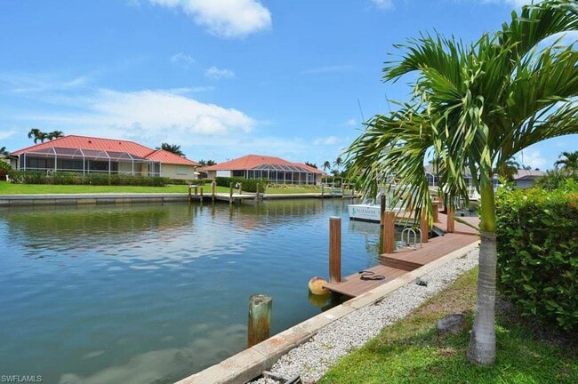 Building Photo - Spacious and Meticulously Maintained Water...