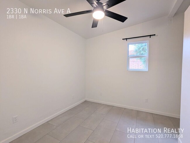 Building Photo - Remodeled Designer Touches! 1Bed/1Bath, ne...