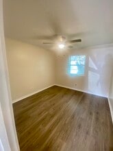 Building Photo - 415 Peach St