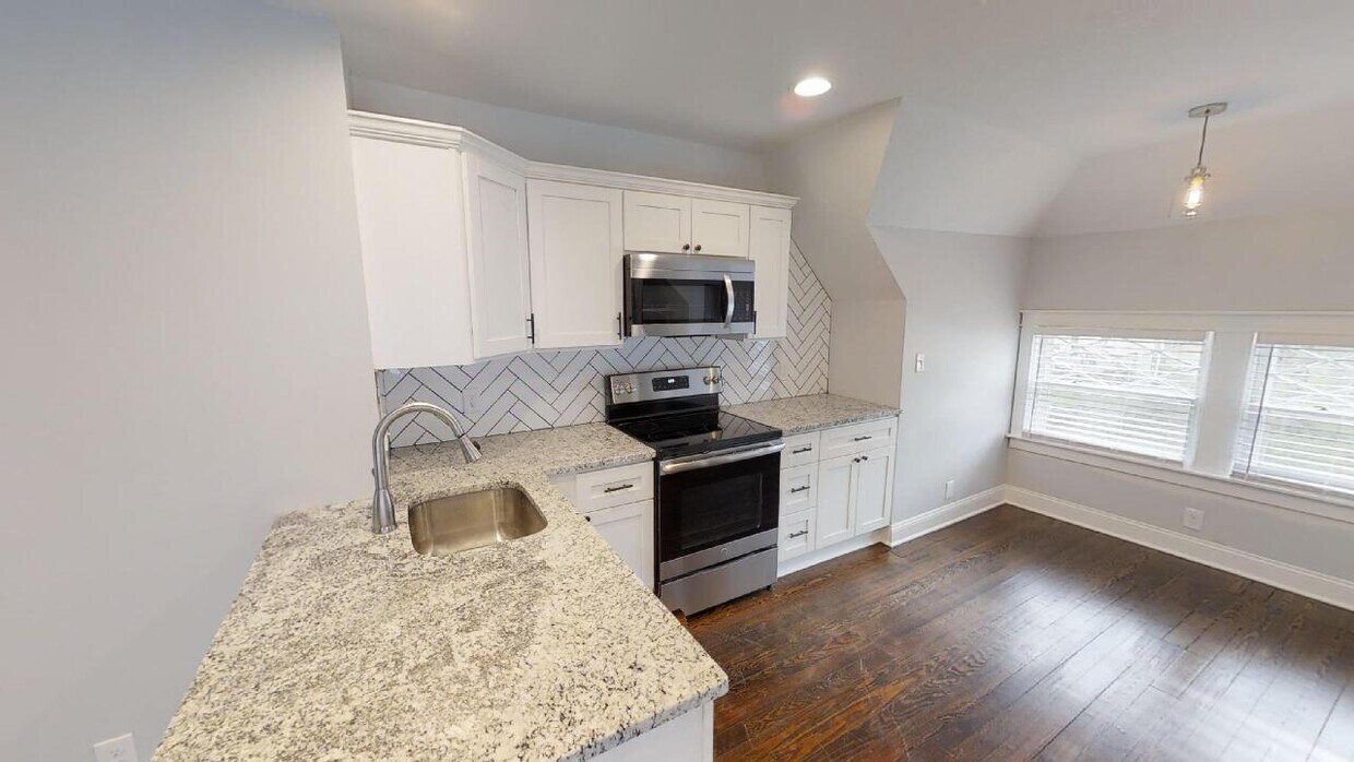 3724 Wyandotte St, Kansas City, MO 64111 Townhouse for Rent in Kansas