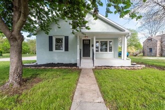 Building Photo - 1300 S Campbell Ave