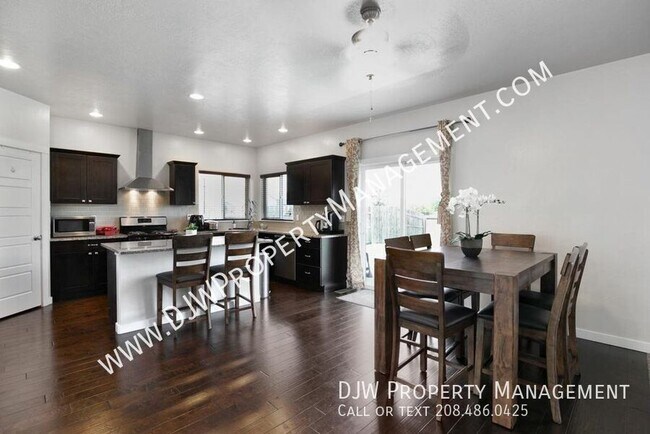 Building Photo - 5218 N Zamora Way