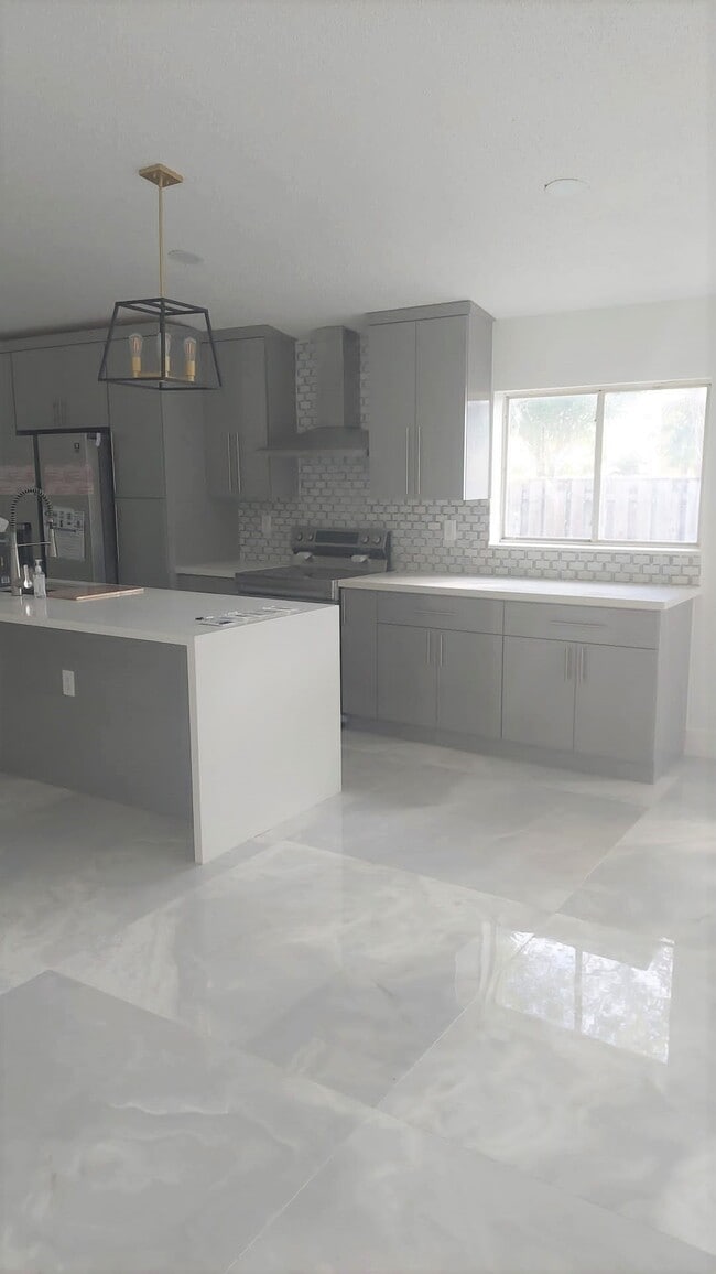 New kitchen - 7461 SW 157th Ct