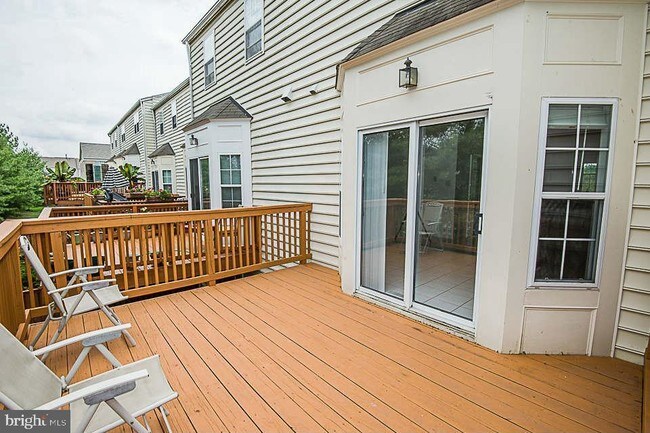 Building Photo - 8405 Gold Sunset Way