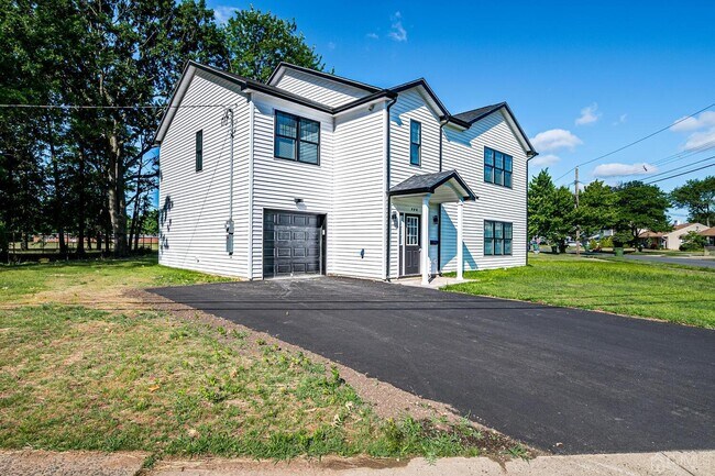Foto del edificio - 129 Winthrop Rd