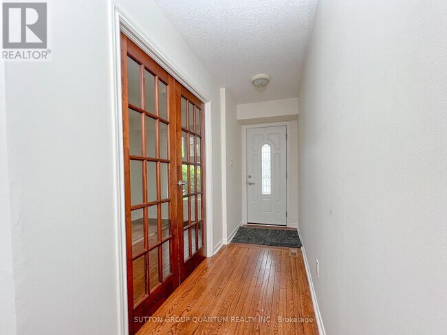 Building Photo - 4262 Jefton Crescent