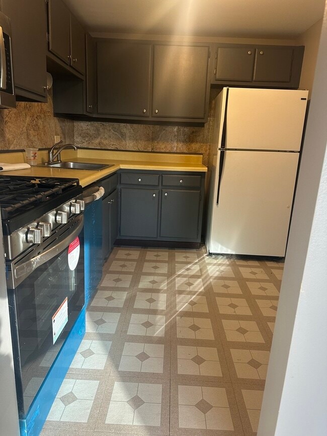 Building Photo - 1463 Mercury Dr