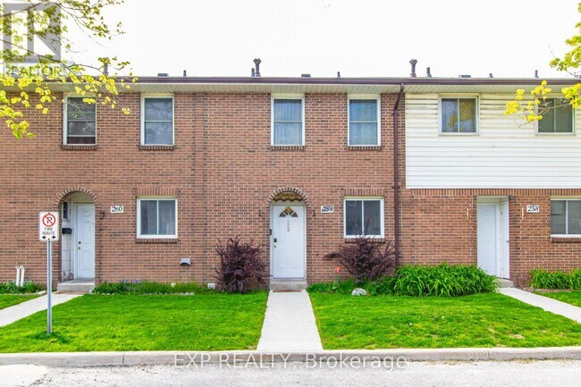 Building Photo - 31 Greengate Rd