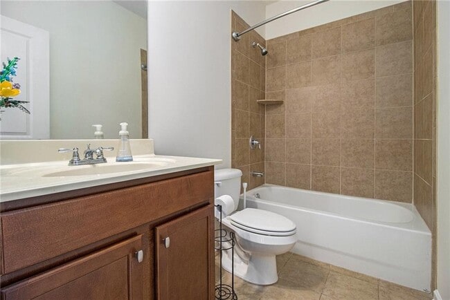 Building Photo - 218 Third Ave