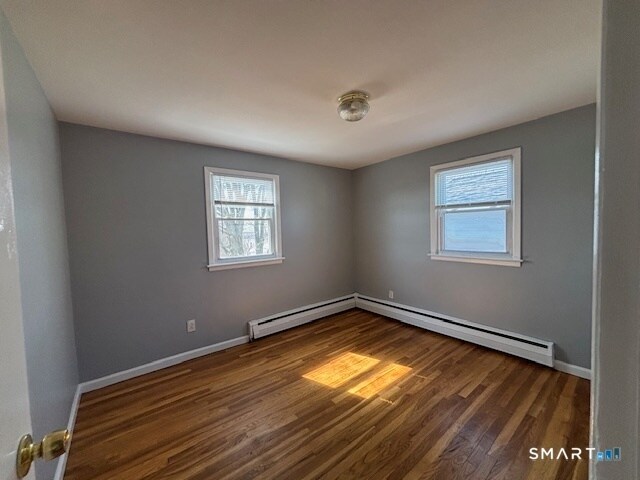 Foto del edificio - 95 Balsam Ave