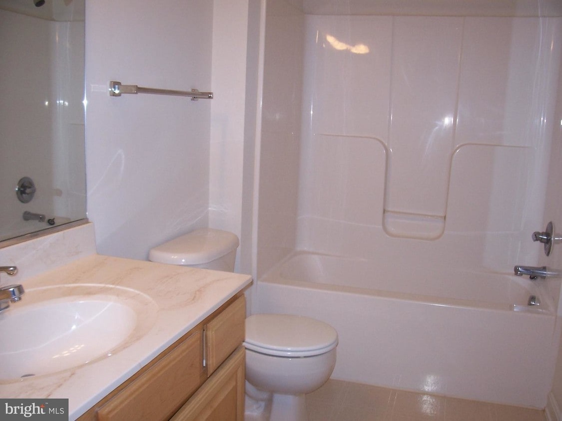 Primary Photo - 501 Garrison Woods Dr