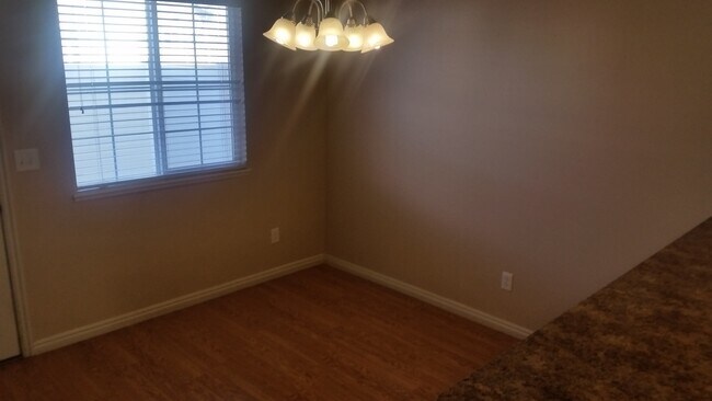 Foto del edificio - Beautiful town home in South Ogden for rent
