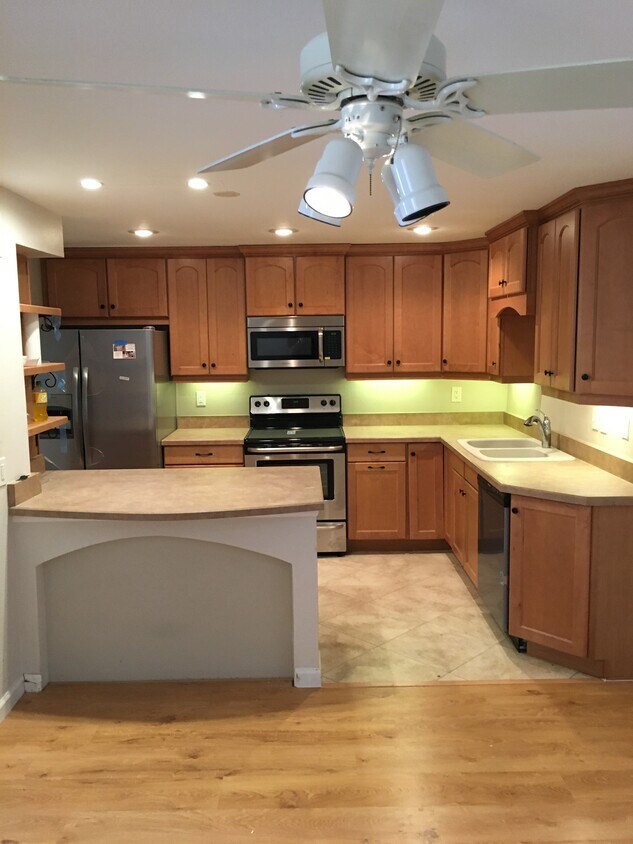 Foto principal - 516 Orange Dr