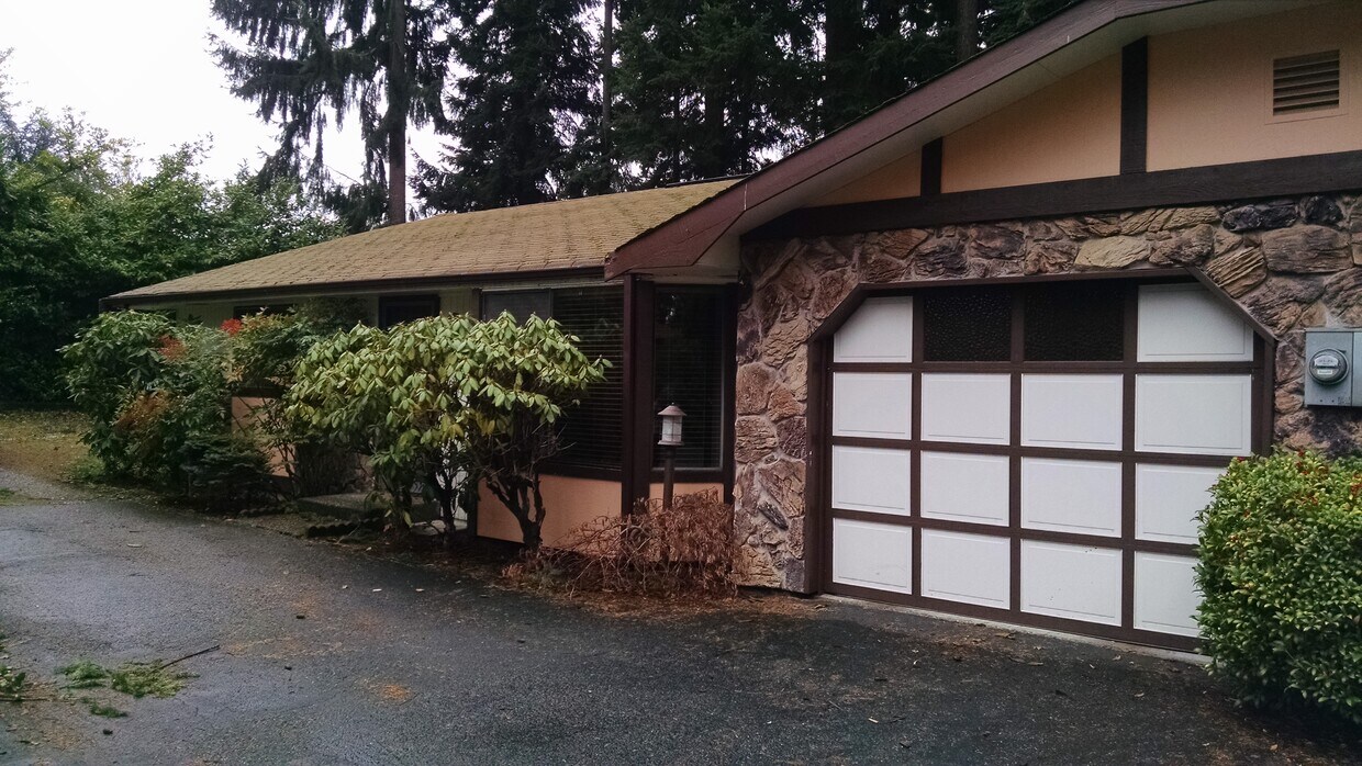 Foto principal - 5608 80th St E