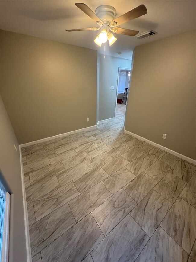 Foto del edificio - 2410 Jackson