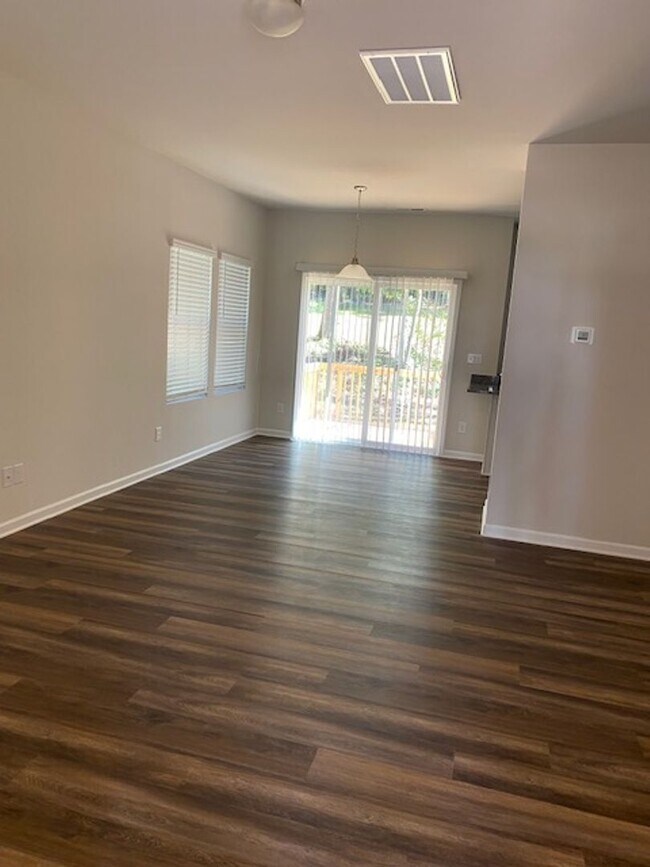 Building Photo - Single Family home in Statesville!! 4bed/2...