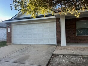 Building Photo - 120 Salado Dr