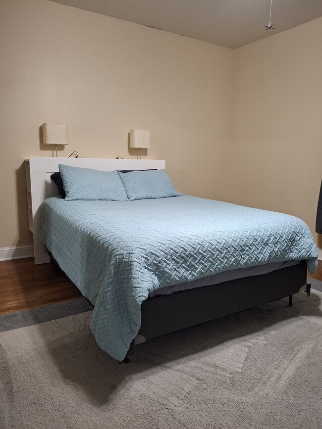 Building Photo - 2012 1st St