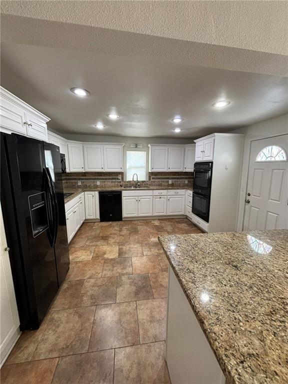 Foto del edificio - 868 N Main St