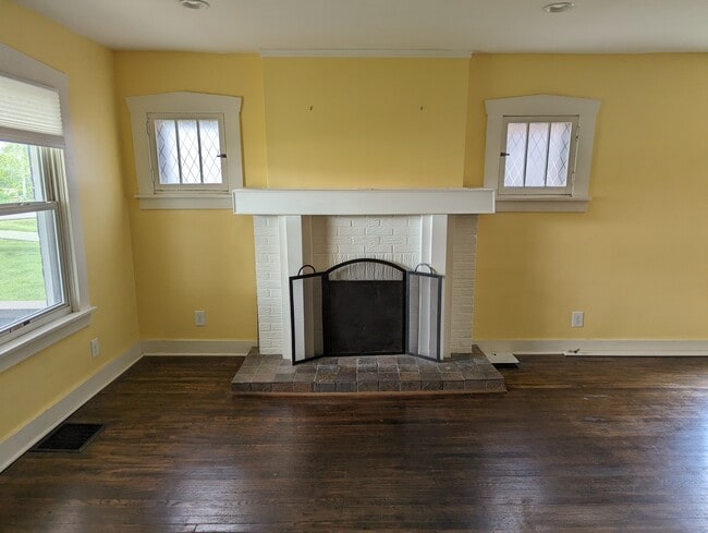 Building Photo - 6009 Bardstown Rd