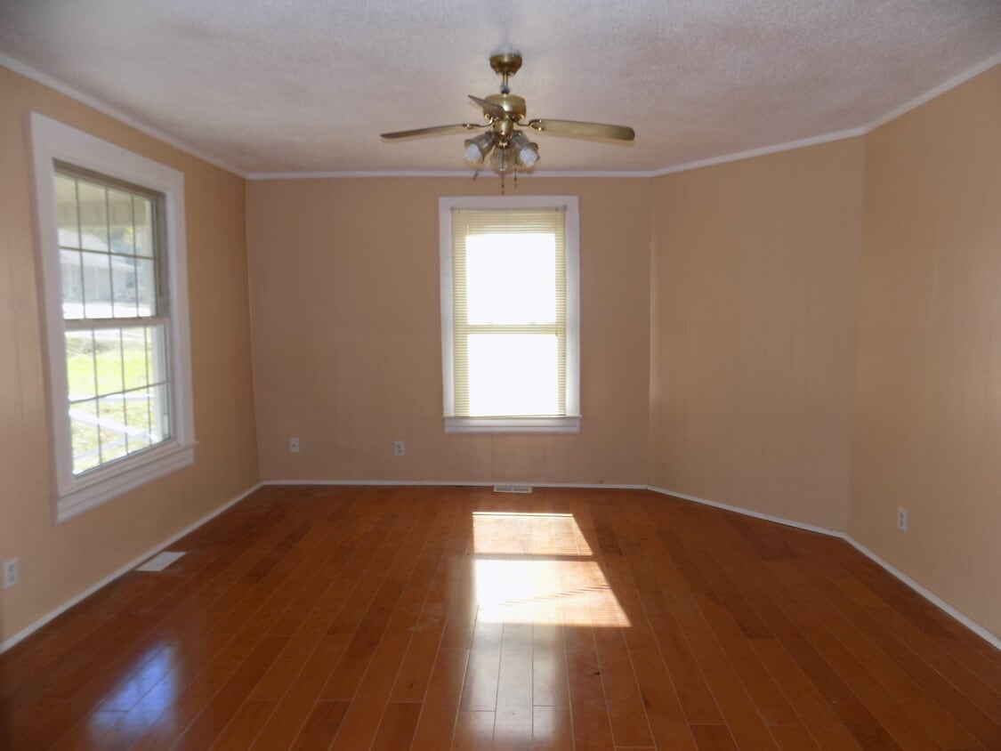 Primary Photo - Available Soon to View! High Point Rental!