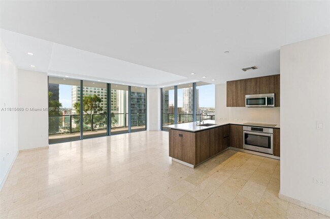 Foto del edificio - 88 SW 7th St