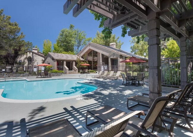 Foto del edificio - 620 Canyon Woods Ct