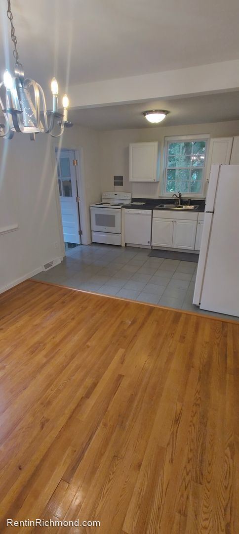 Building Photo - 3 br, 1 bath House - 1307 Foxcroft Road