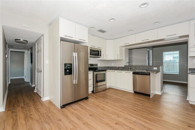Foto del edificio - 2804 W Nassau St