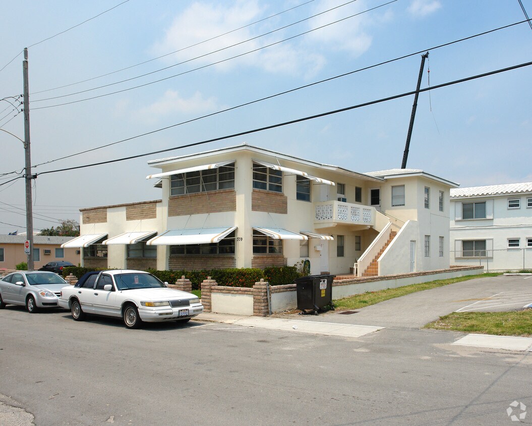 Primary Photo - 339 Hayes St