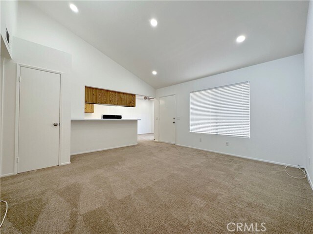 Building Photo - 5051 Dunbar Dr