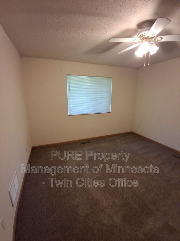 Building Photo - 614 Golden Gate Ln