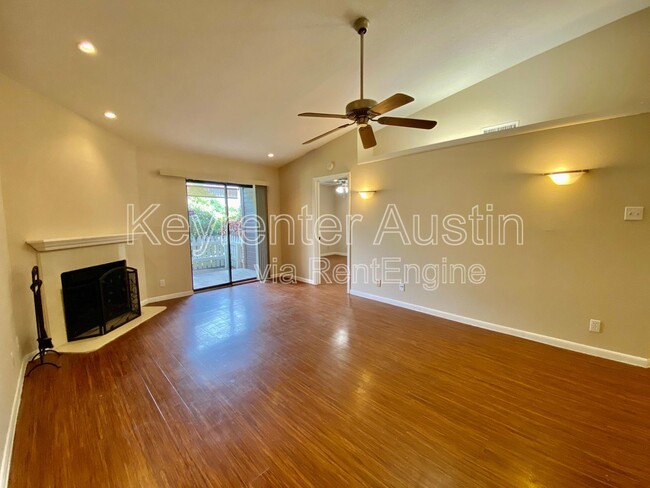 Building Photo - 1601 Faro Dr