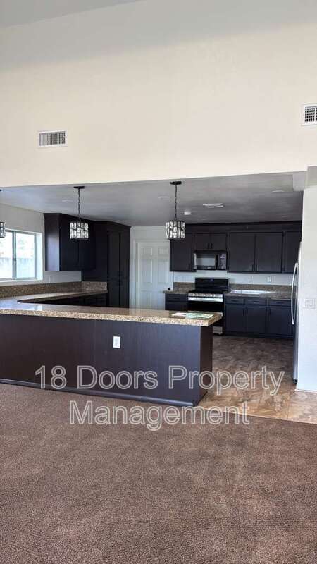 Building Photo - 3012 Skipper St