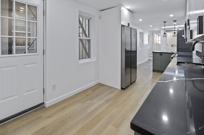 Foto del edificio - 105 S Poppleton St