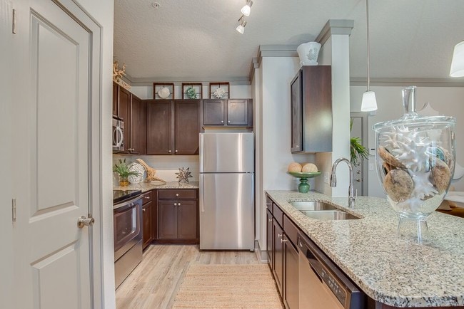 Building Photo - Sorrel