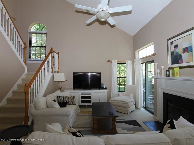 Foto del edificio - 159 Old Orchard Ln