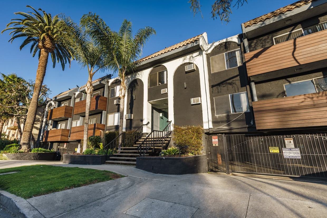 Foto principal - 4444 Ensign Avenue