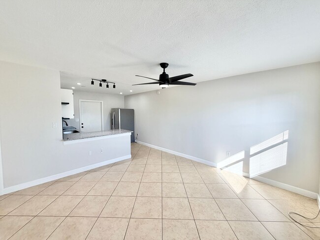 Building Photo - RFR (543 103rd Ave)