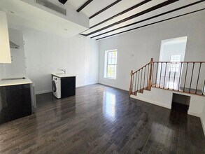 Building Photo - 551 W 161st St