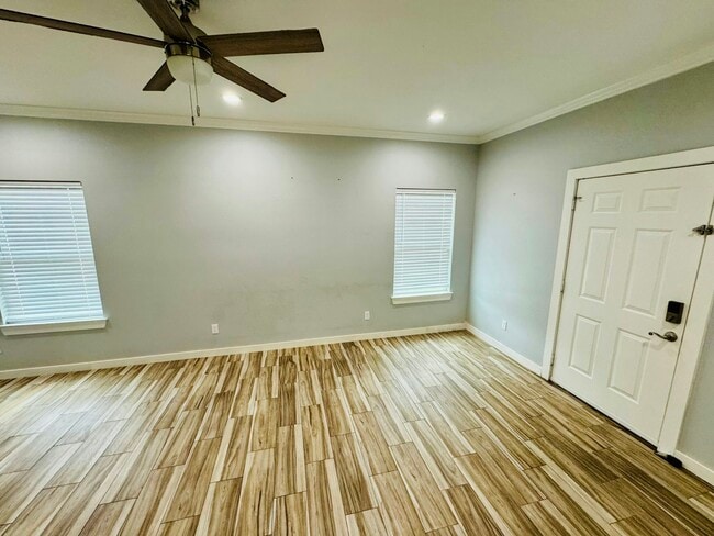 Building Photo - 2622 Hughey Dr