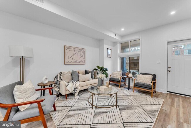 Foto del edificio - 3202 McElderry St