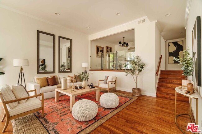 Foto del edificio - 17158 Palisades Cir