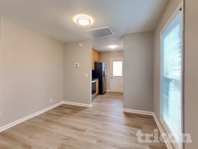 Foto del edificio - 426 Kinsey Blvd